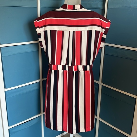 Express adorable striped dress 🥰 - Picture 5 of 6